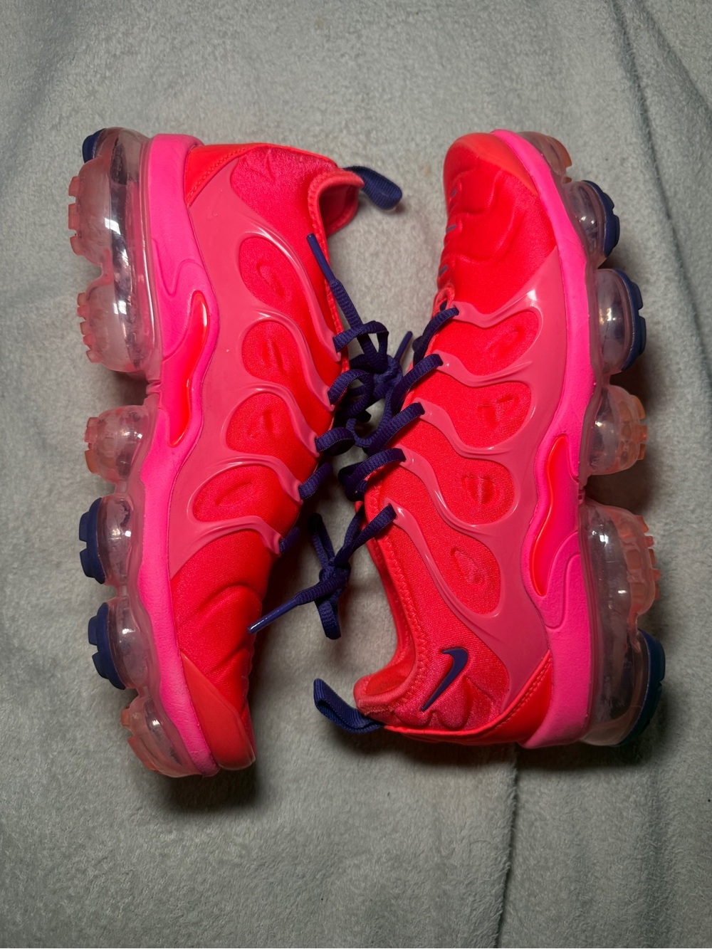 NIKE Air Vapor Max Plus Running Bright Neon Coral/pink